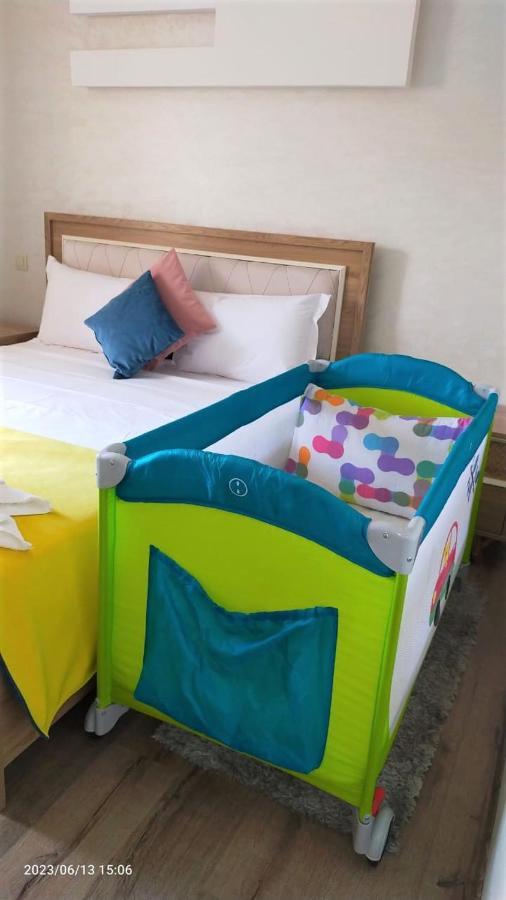 Appartement Pour Familles En Residence Avec Piscine Et Wifi Marrakesh Luaran gambar